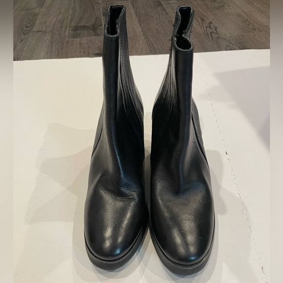 Matisse Womens Ava Round Toe Chelsea Ankle Boots - Picture 4 of 6